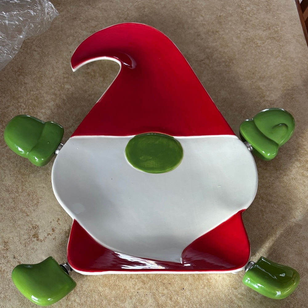 Temp-tations  Santa Gnome serving dish with four spreaders New in box